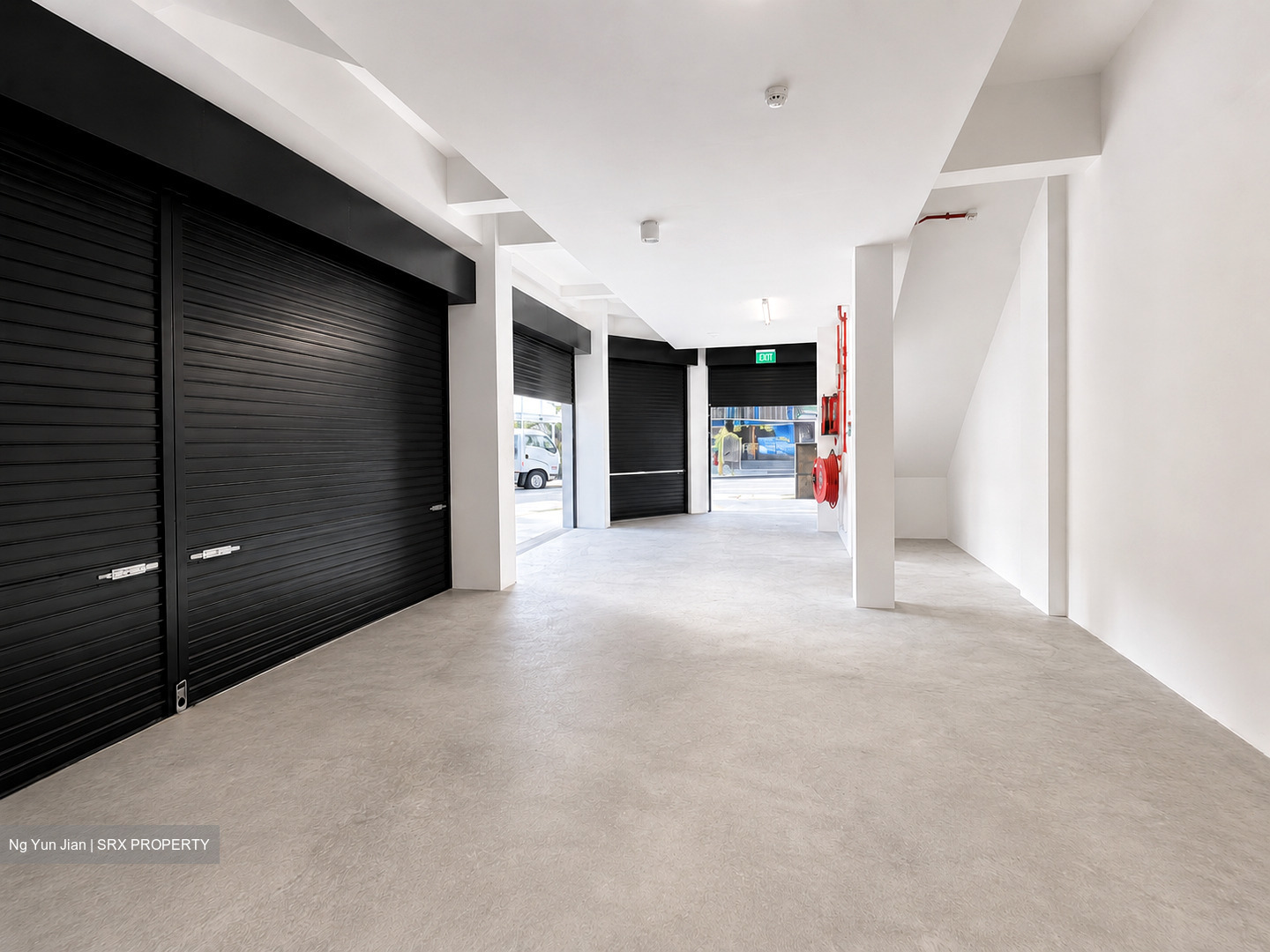 Sims Avenue (D14), Shop House #591839471